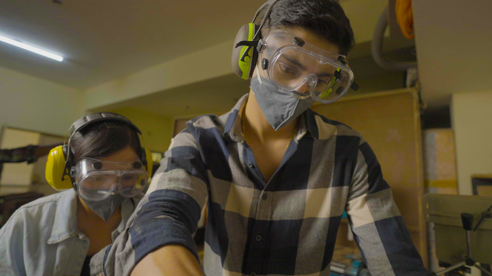 Family Fun Awaits: Simple Woodworking Projects for Parents & Kids!